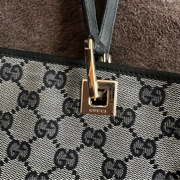 GUCCI GG CANVAS SMALL TOTE - Picture 2 of 15